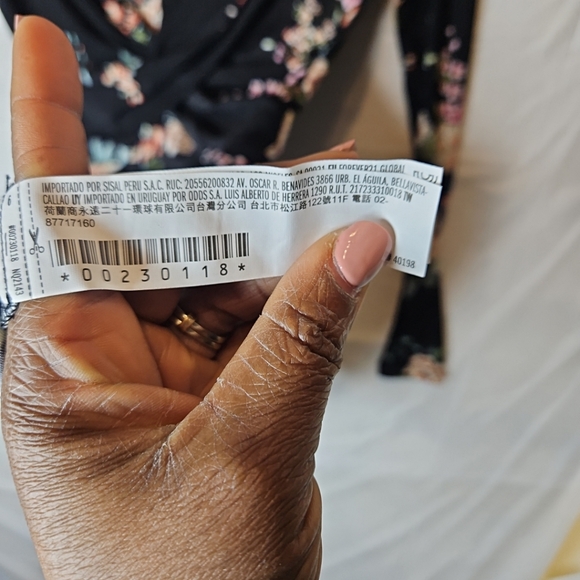 FOREVER21 Women’s Bodycon Dress Round Neck Long Sleeve Black Floral Print Size S - Picture 12 of 16